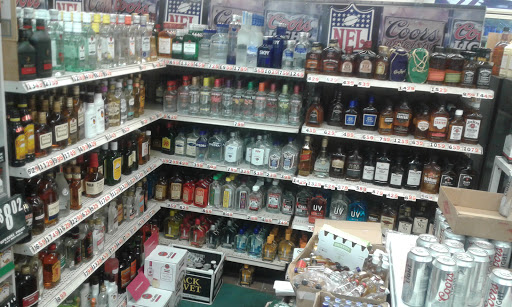 Liquor Store «Hat Trick Liquors», reviews and photos, 1150 Southview Blvd, South St Paul, MN 55075, USA