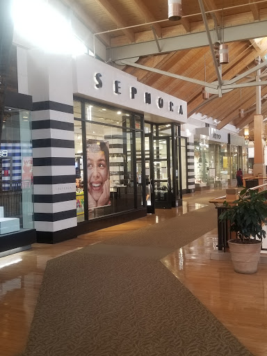 Sephora, 8505 Park Meadows Center Dr, Littleton, CO 80124, USA, 
