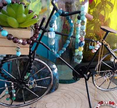 CRIPOé Bijoux Minéraux Médiumnité à Menville