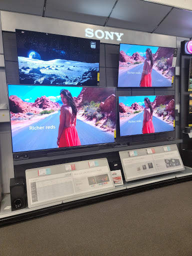 Electronics Store «Best Buy», reviews and photos, 12765 Harper Village Dr #160, Battle Creek, MI 49014, USA