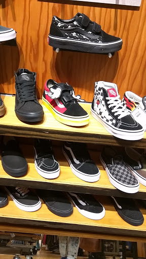 Shoe Store «Vans», reviews and photos, 222 University Ave, Palo Alto, CA 94301, USA