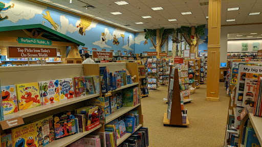 Book Store «Barnes & Noble», reviews and photos, 760 SE Maynard Rd, Cary, NC 27511, USA