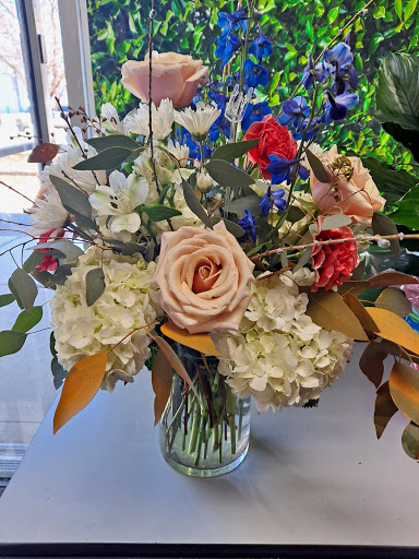 Florist «Finer Flowers», reviews and photos, 645 E Landis Ave, Vineland, NJ 08360, USA