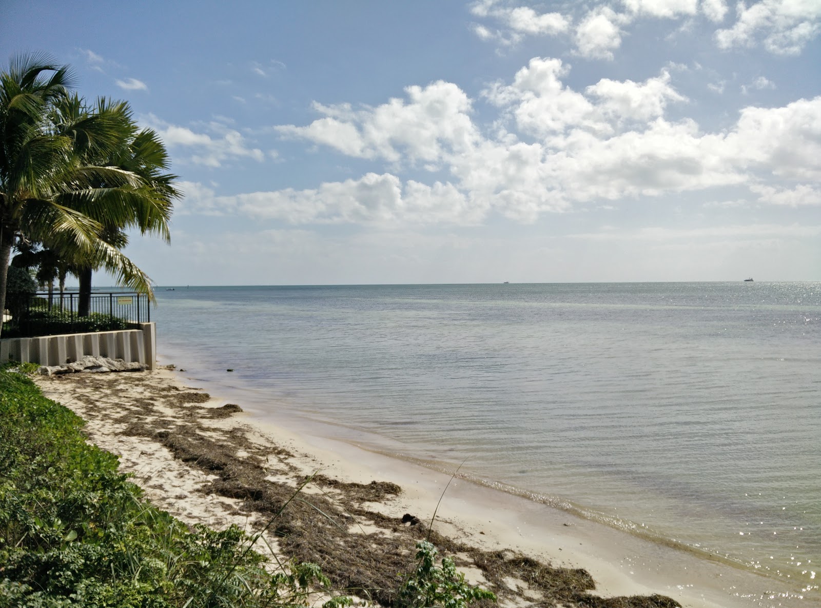 Zdjęcie Rest beach z powierzchnią jasny piasek