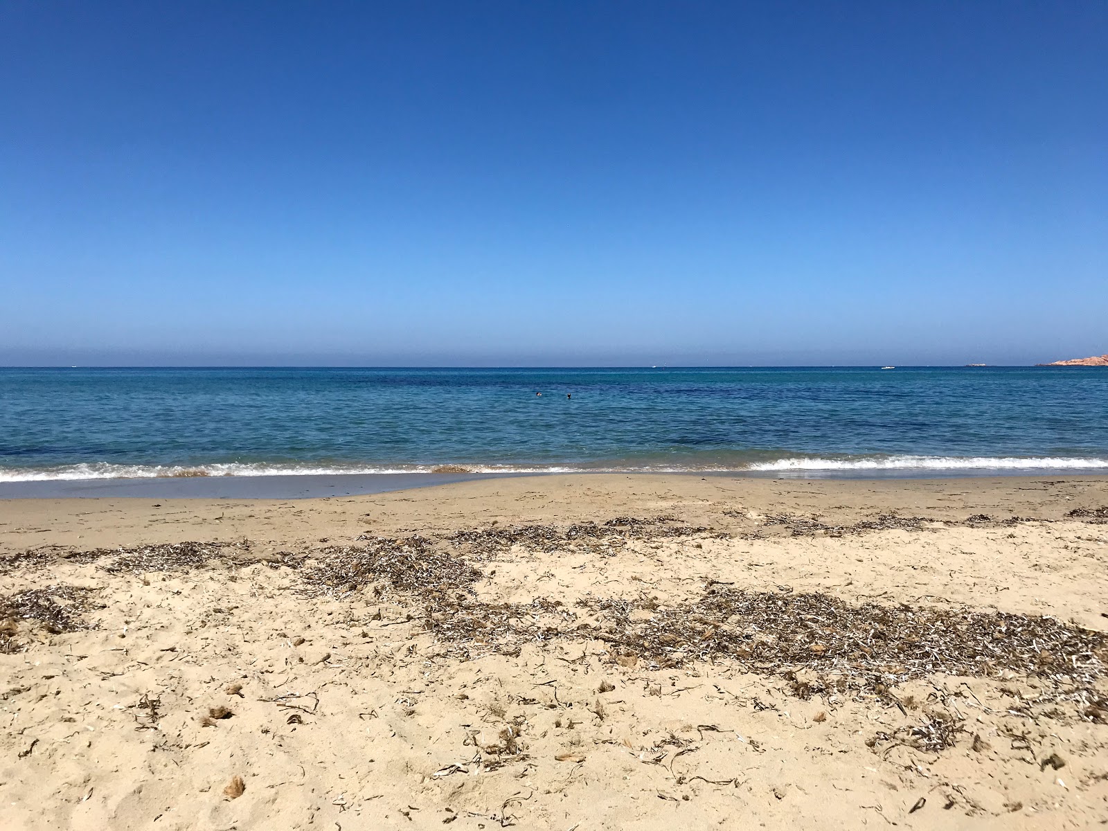 Zdjęcie Spiaggja di Li Ferruli położony w naturalnym obszarze