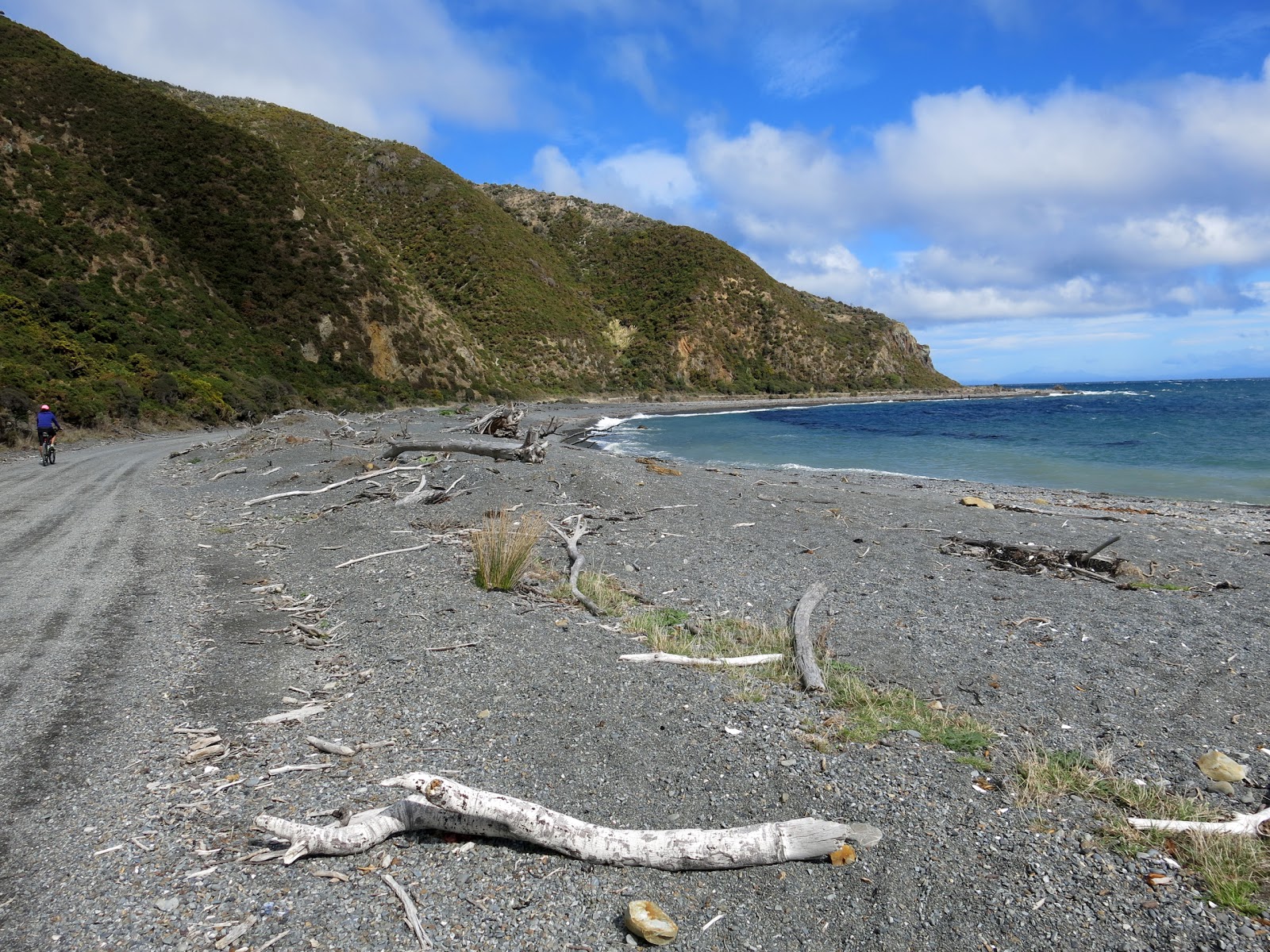 Foto av Camp Bay med grå sten yta