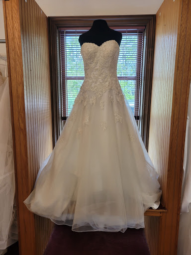 Bridal Shop «Andrews Bridal Shoppe & Tuxedo Central», reviews and photos, 2806 Montgomery Hwy, Dothan, AL 36303, USA
