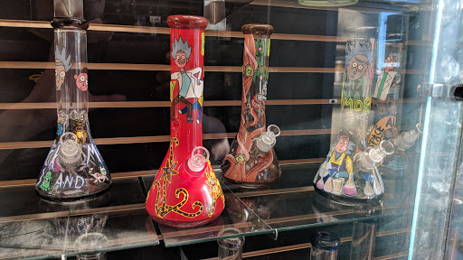 Tobacco Shop «West Seattle Smoke Shop», reviews and photos, 4748 California Ave SW, Seattle, WA 98116, USA