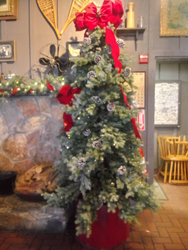 American Restaurant «Cracker Barrel Old Country Store», reviews and photos, 4 Merritt Blvd, Fishkill, NY 12524, USA