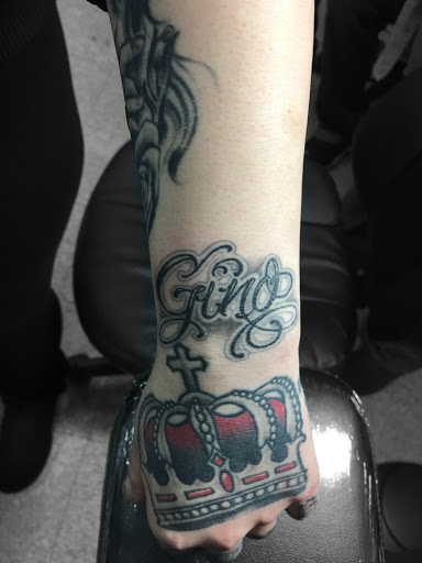 Tattoo Shop «Lucky You Tattoos», reviews and photos, 181 W Alameda St A, Manteca, CA 95336, USA