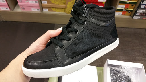 Shoe Store «DSW Designer Shoe Warehouse», reviews and photos, 4401 Lyons Rd, Coconut Creek, FL 33073, USA