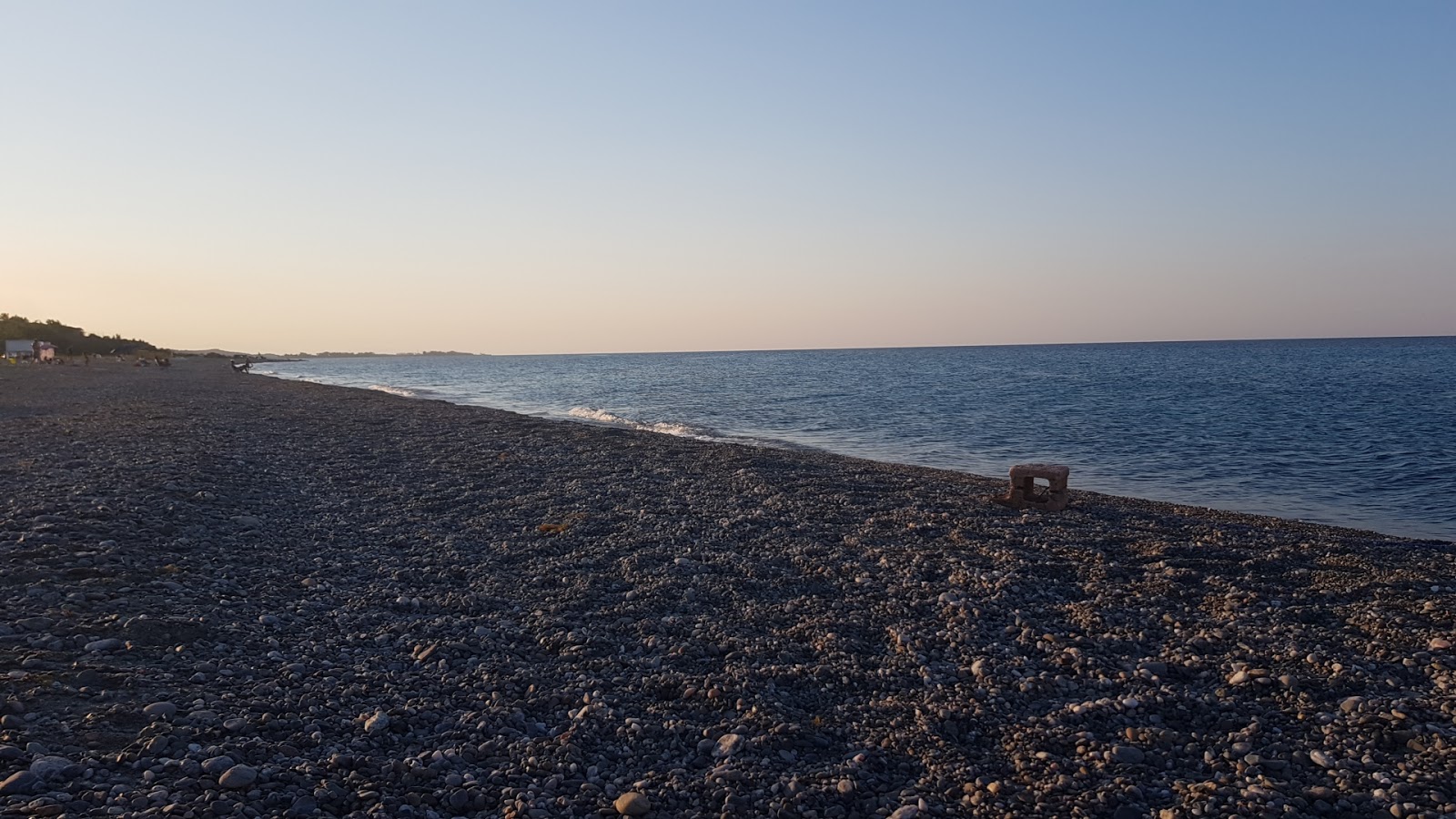 Fotografija Spiaggia di Marinella z dolga ravna obala