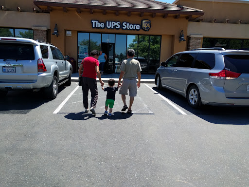 Shipping and Mailing Service «The UPS Store», reviews and photos, 2715 W Kettleman Ln #203, Lodi, CA 95242, USA