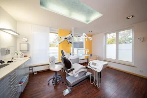 Praxis für Zahnheilkunde Christian Weis & Dr. Johannes Voß image