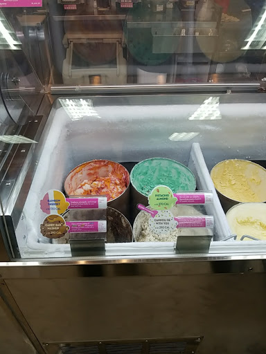 Shopping Mall «Beards Hill Plaza Shopping Center», reviews and photos, 949 Beards Hill Rd, Aberdeen, MD 21001, USA