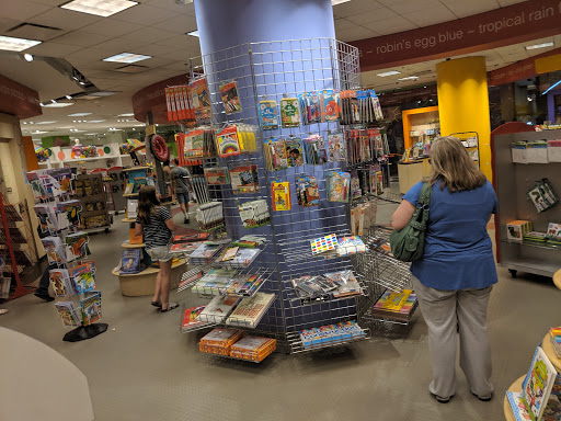 Craft Store «Crayola Store Crown Center», reviews and photos, 200 E 25th St, Kansas City, MO 64108, USA