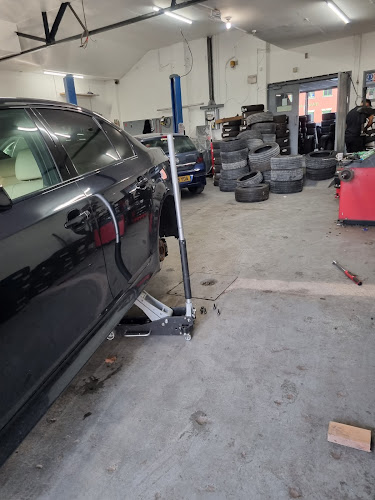Reviews of Fastlane Tyres in Coventry - Tire shop