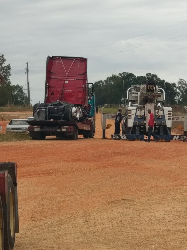 Towing Service «Portland Collision Center», reviews and photos, 412 TN-52, Portland, TN 37148, USA