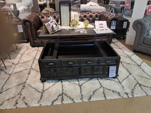 Furniture Store «Value City Furniture», reviews and photos, 4095 Richmond Rd, Warrensville Heights, OH 44122, USA