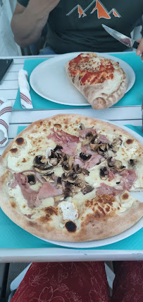 Plats et boissons du Pizzeria Alti pizz à Samoëns - n°15