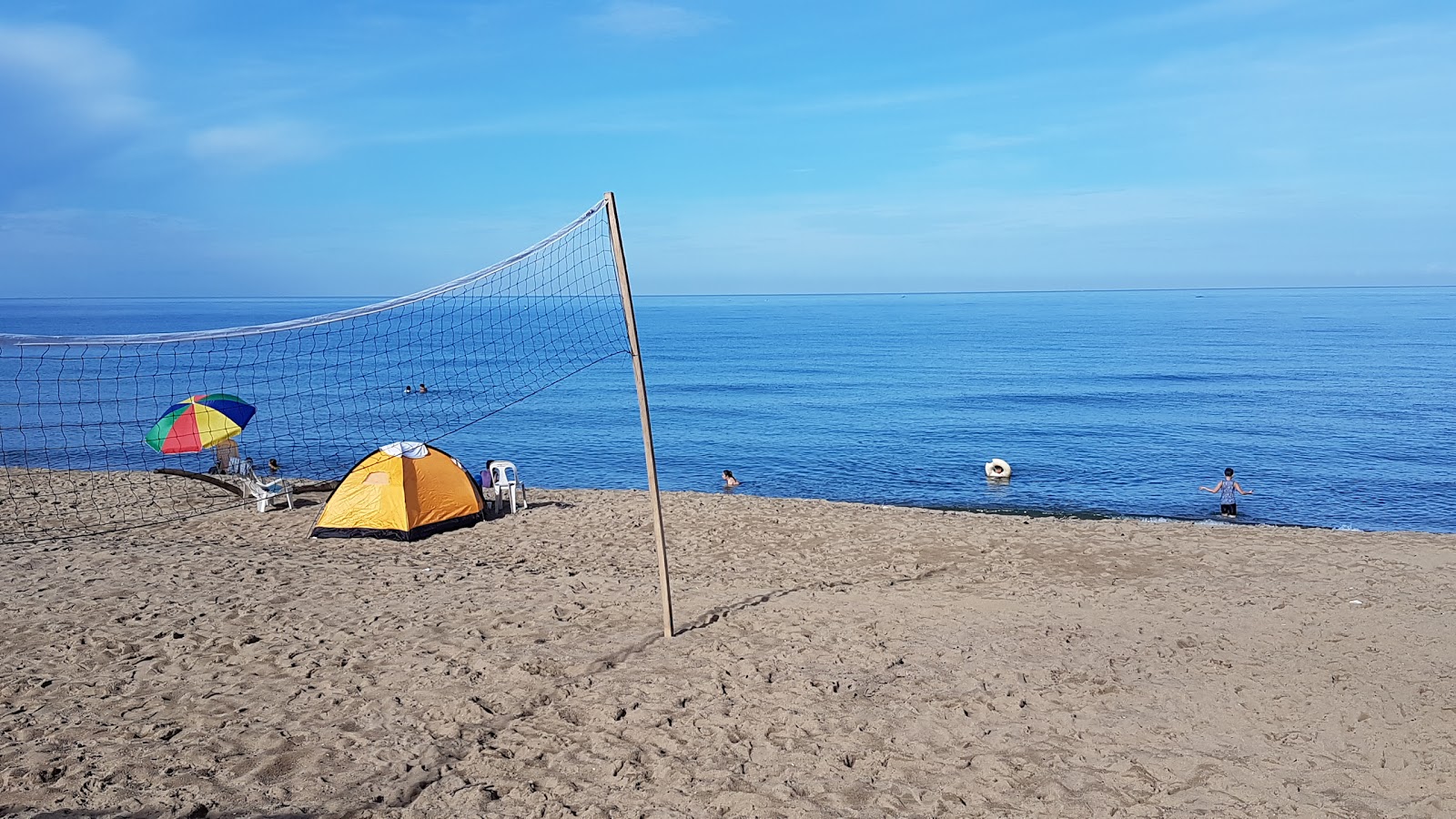 Photo de Hinoba-an Beach avec l'eau turquoise de surface