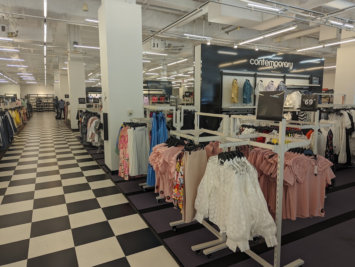 Bloomingdale's Outlet