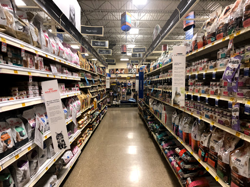 Pet Supply Store «PetSmart», reviews and photos, 12483 Limonite Ave, Mira Loma, CA 91752, USA