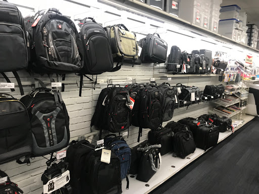 Office Supply Store «Staples», reviews and photos, 6800 Wisconsin Ave, Chevy Chase, MD 20815, USA