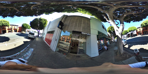 Shoe Store «Undefeated Santa Monica», reviews and photos, 2654 Main St # B, Santa Monica, CA 90405, USA