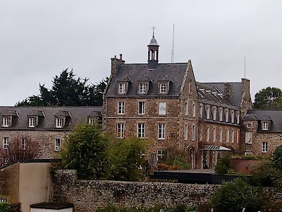 aire de stationnement camping cars à Saint-Jacut-de-la-Mer