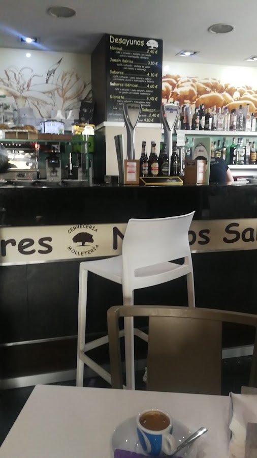 Cafetería La Dalia