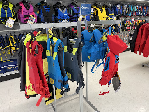 Marine Supply Store «West Marine», reviews and photos, 4141 S 76th St, Greenfield, WI 53220, USA
