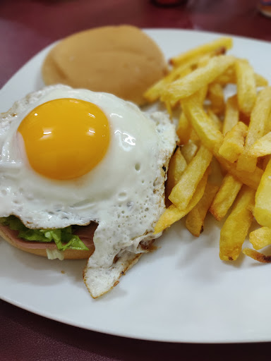 Pollos y Hamburguesas Angelita