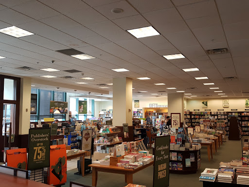 Book Store «Barnes & Noble», reviews and photos, 3000 Prairie Center Dr, Eden Prairie, MN 55344, USA