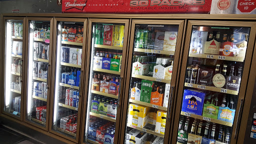 Liquor Store «Norwood Wines & Liquors», reviews and photos, 140 Nahatan St, Norwood, MA 02062, USA