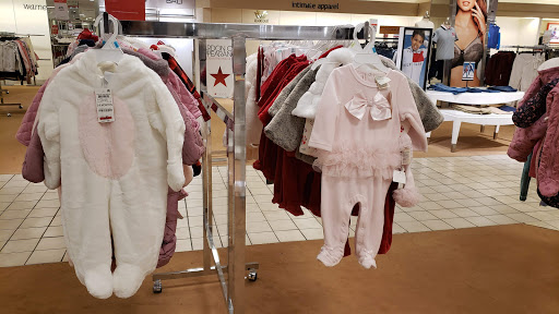 Shopping Mall «Ballston Common Mall», reviews and photos, 4238 Wilson Blvd, Arlington, VA 22203, USA