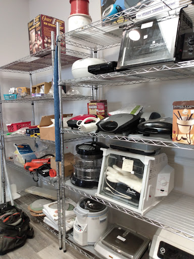 Thrift Store «World Treasures Thrift Shop», reviews and photos, 301 N Walnut St, Hagerstown, MD 21740, USA