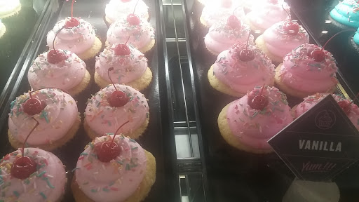 Bakery «Designer Desserts», reviews and photos, 56 Lincolnway, Valparaiso, IN 46383, USA