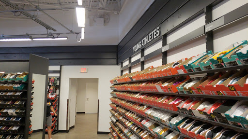 Clothing Store «Nike Clearance Store», reviews and photos, 5209 International Dr, Orlando, FL 32819, USA