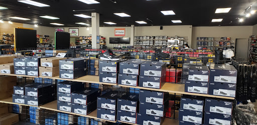 Sporting Goods Store «Big 5 Sporting Goods - El Paso», reviews and photos, 9813 Dyer St #500, El Paso, TX 79924, USA