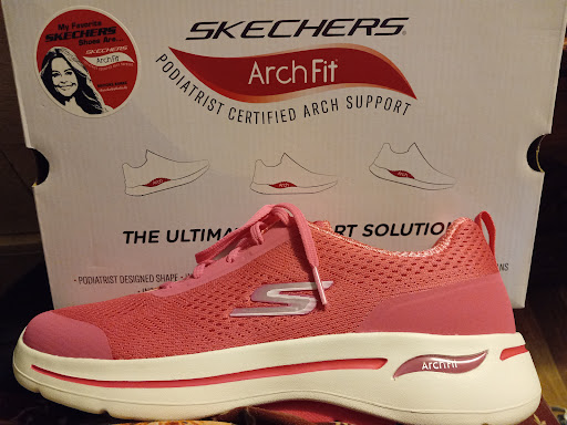 Shoe Store «SKECHERS Retail», reviews and photos, 459 Brandon Town Center Dr #554, Brandon, FL 33511, USA