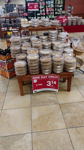 Supermarket «Giant Eagle Supermarket», reviews and photos, 1201 Mentor Ave, Painesville, OH 44077, USA