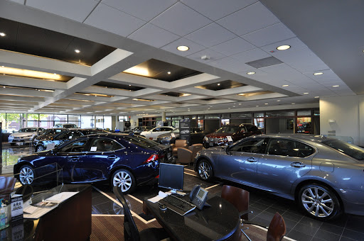 Lexus Dealer «Lindsay Lexus of Alexandria», reviews and photos, 3410 King St, Alexandria, VA 22302, USA