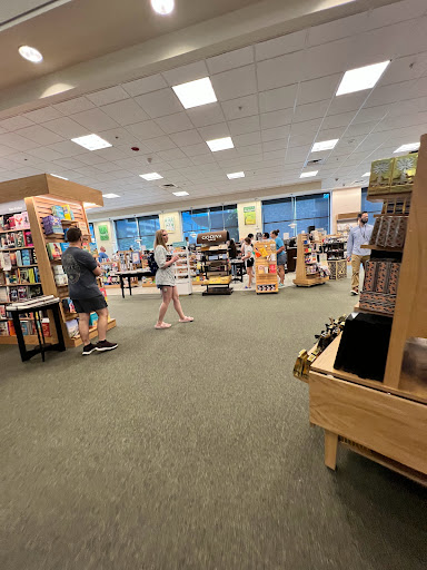 Book Store «Barnes & Noble», reviews and photos, 1201 Lake Woodlands Dr, The Woodlands, TX 77380, USA