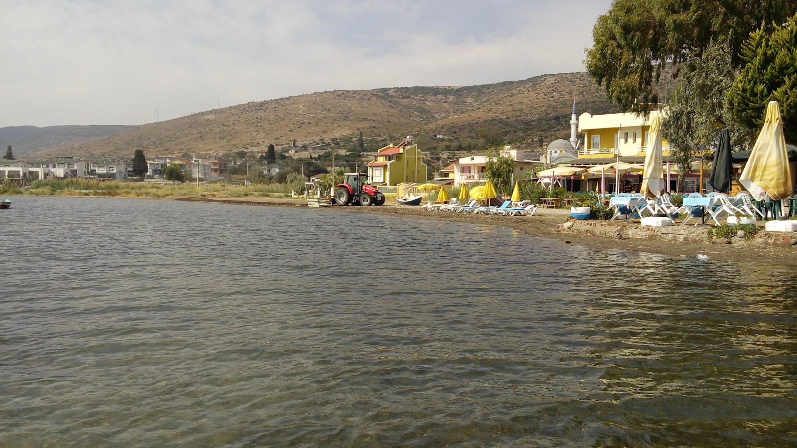 Gümüşkoy Plaji'in fotoğrafı - rahatlamayı sevenler arasında popüler bir yer