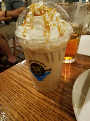 American Restaurant «Cracker Barrel Old Country Store», reviews and photos, 901 Veterans Memorial Pkwy, St Charles, MO 63303, USA