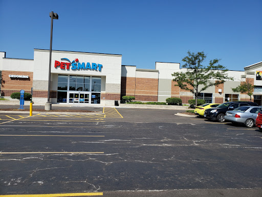 Pet Supply Store «PetSmart», reviews and photos, 159 N Weber Rd, Bolingbrook, IL 60490, USA