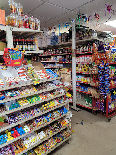 Mexican Grocery Store «LA MEXICANA», reviews and photos, 332 Willowbend Rd, Peachtree City, GA 30269, USA