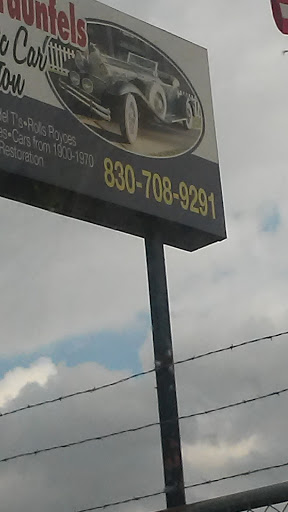 Zoo «Animal World & Snake Farm Zoo», reviews and photos, 5640 Interstate 35 Frontage Rd, New Braunfels, TX 78132, USA