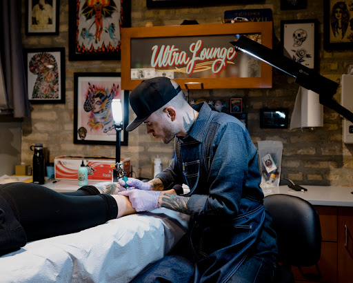 Tattoo Shop «Great Lakes Tattoo», reviews and photos, 1148 W Grand Ave, Chicago, IL 60642, USA